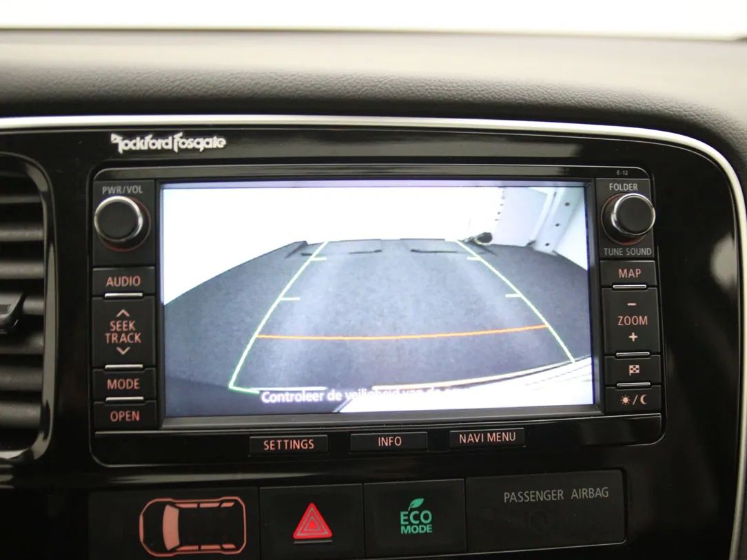 Mitsubishi Outlander | 24