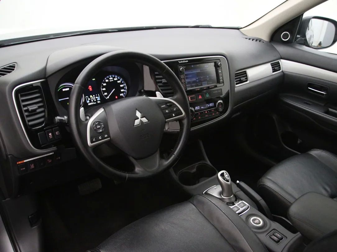 Mitsubishi Outlander | 15