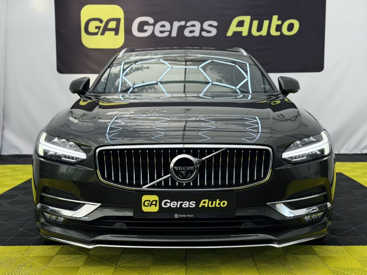 Volvo V90 | 1
