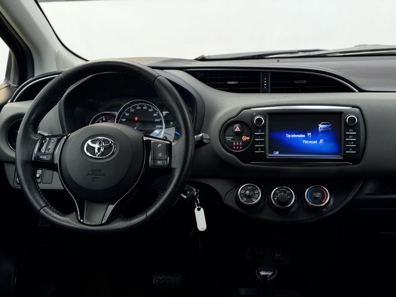 Toyota Yaris | 15