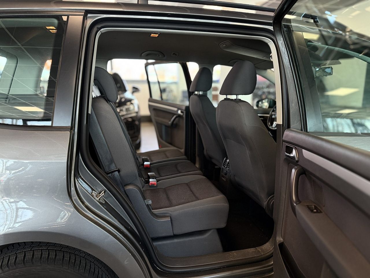 Volkswagen Touran | 8