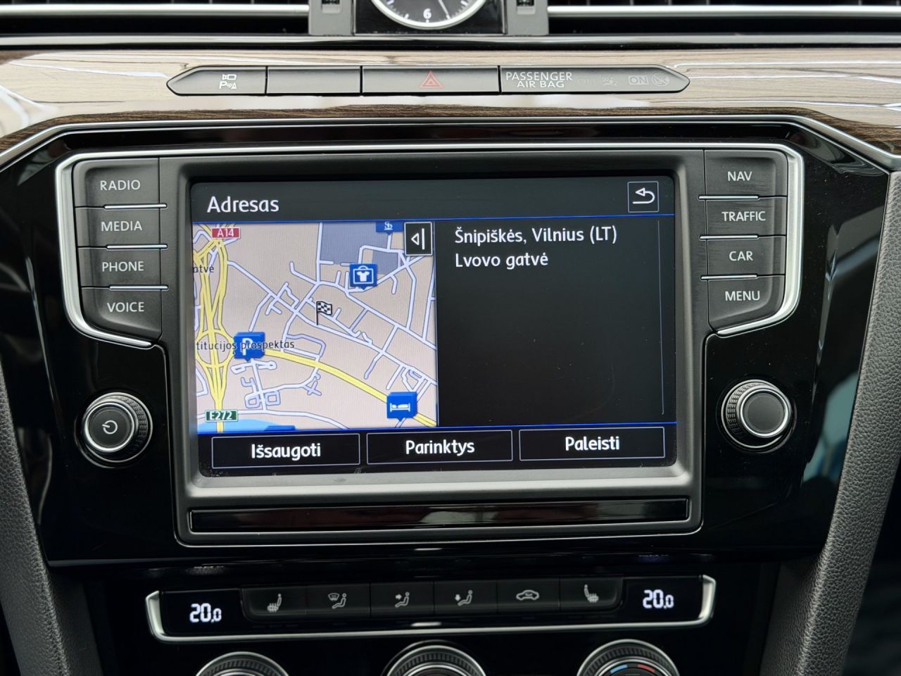 Volkswagen Passat | 24