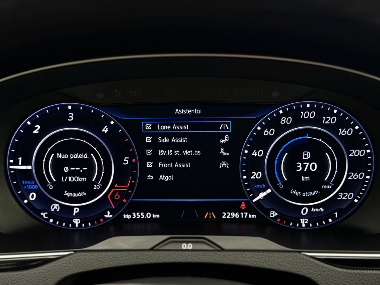 Volkswagen Passat | 30