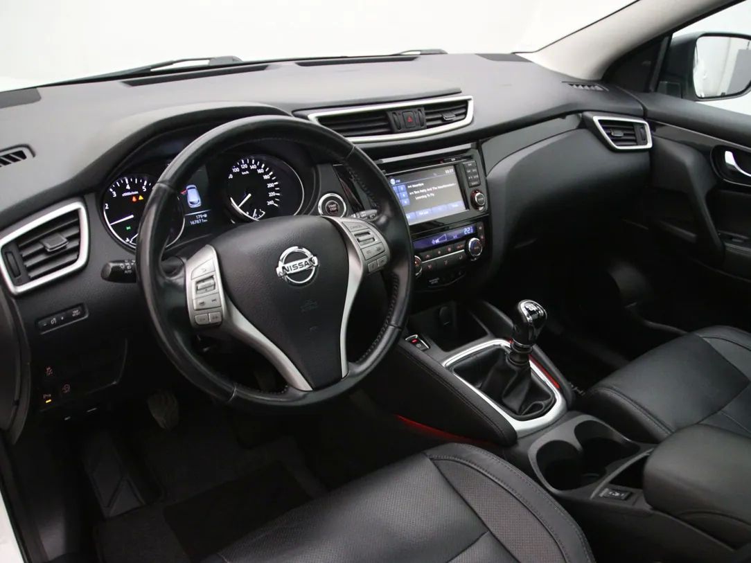 Nissan Qashqai | 15