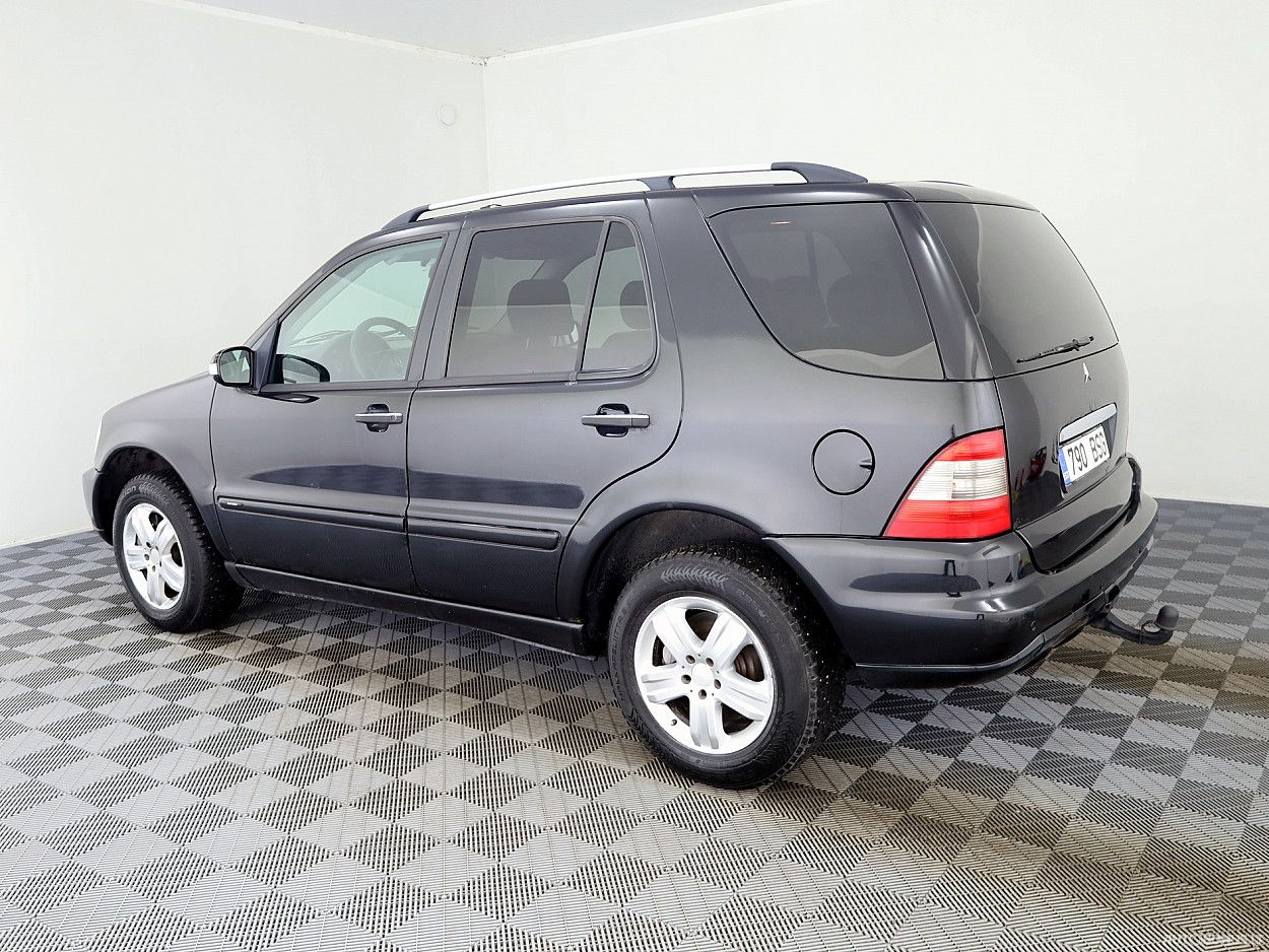 Mercedes-Benz ML270 | 3