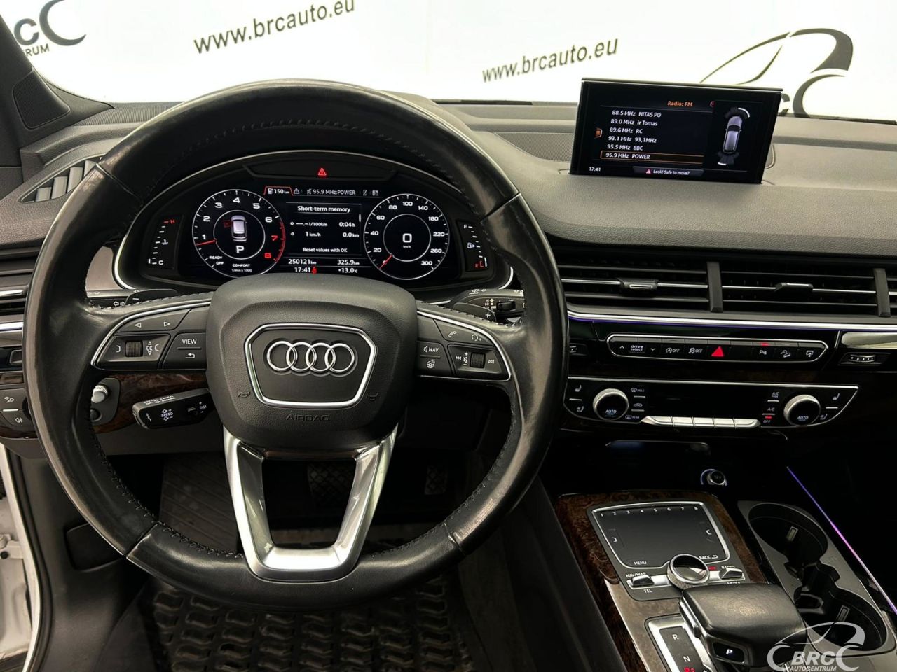 Audi Q7 | 13