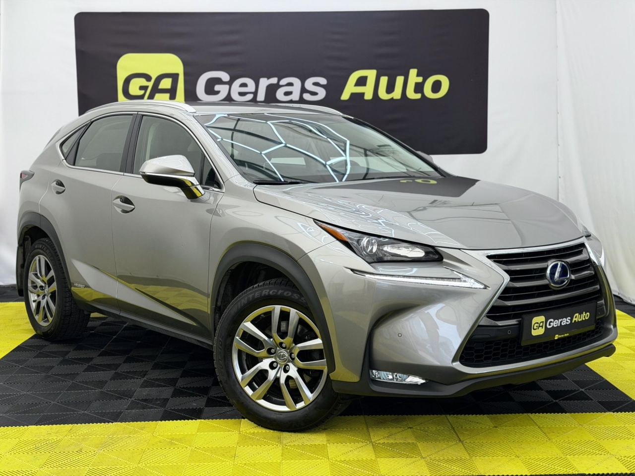 Lexus NX 300h | 2