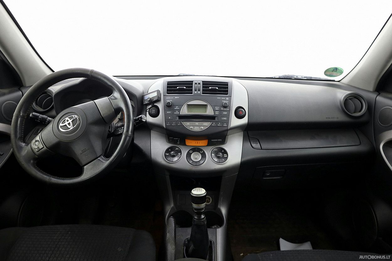 Toyota RAV4 | 4