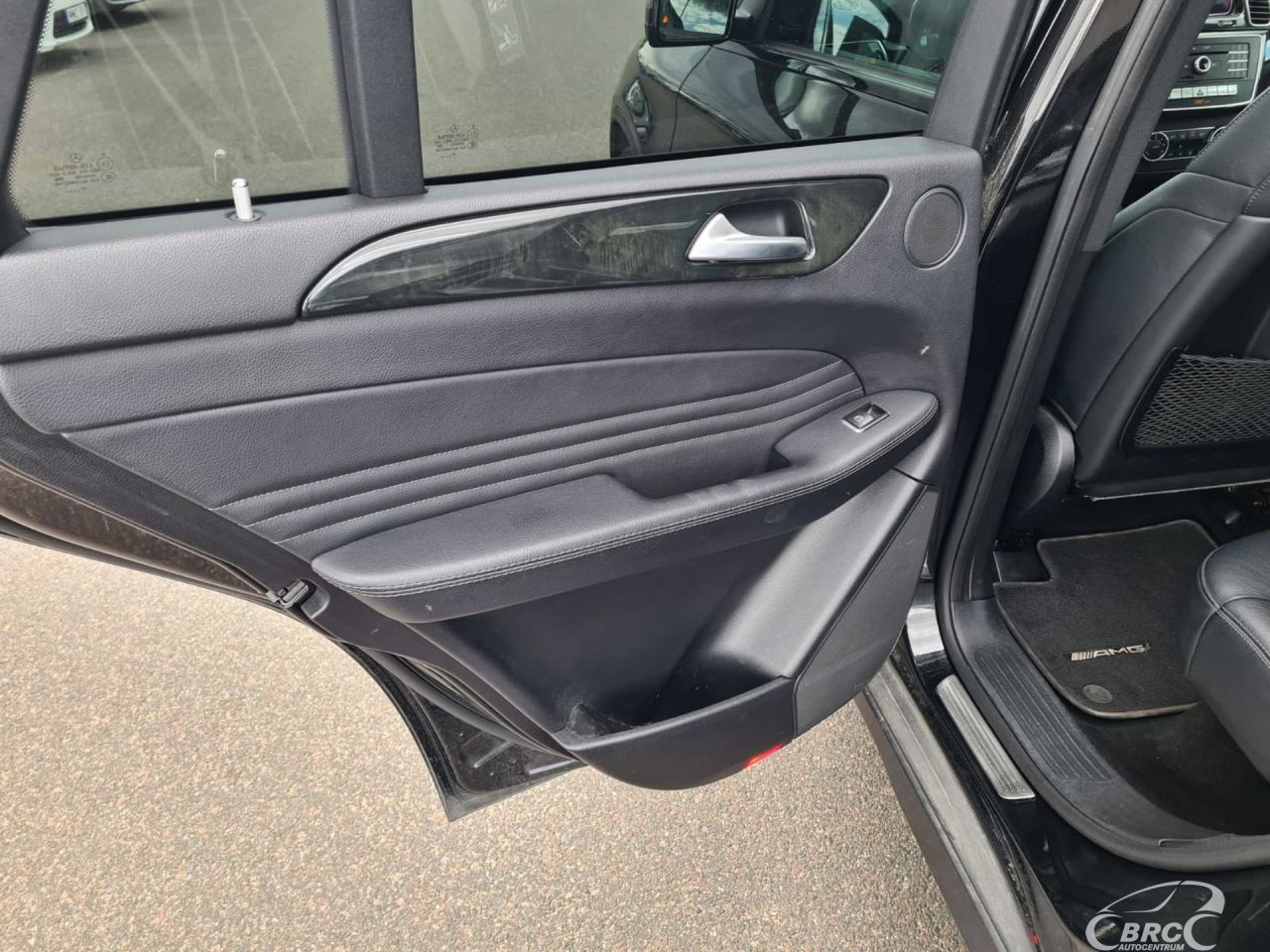 Mercedes-Benz GLE450 | 26