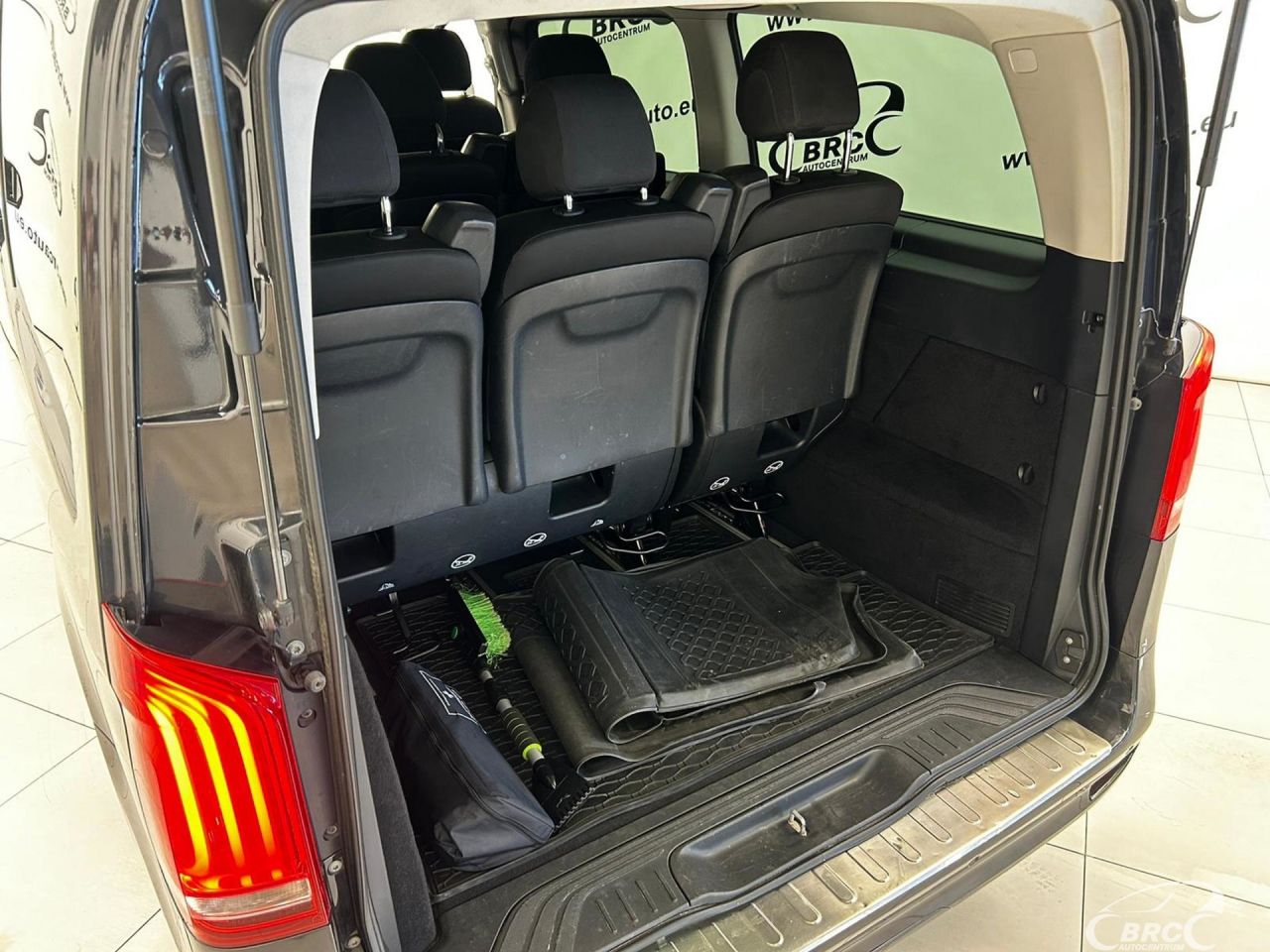 Mercedes-Benz Vito | 9