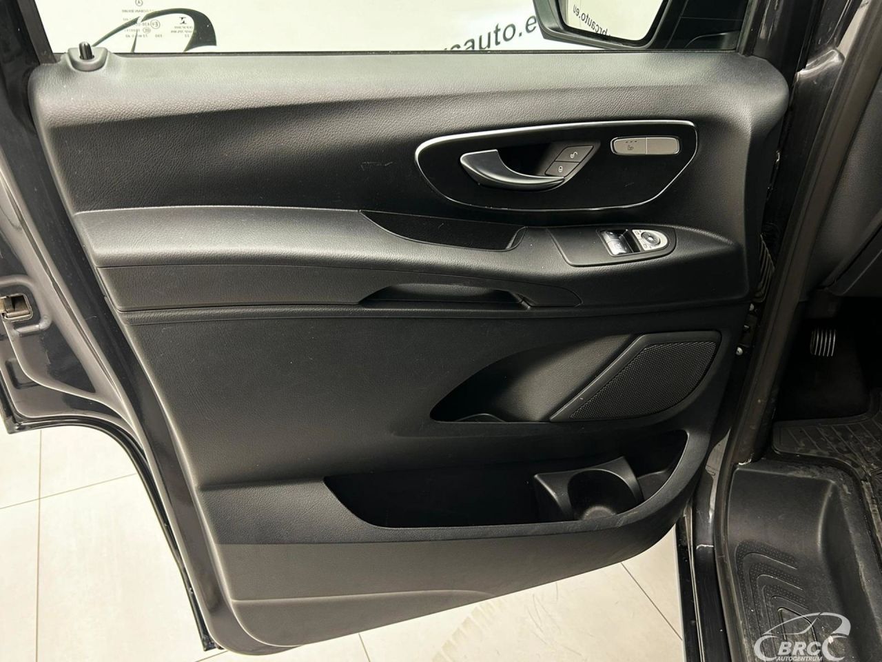 Mercedes-Benz Vito | 24