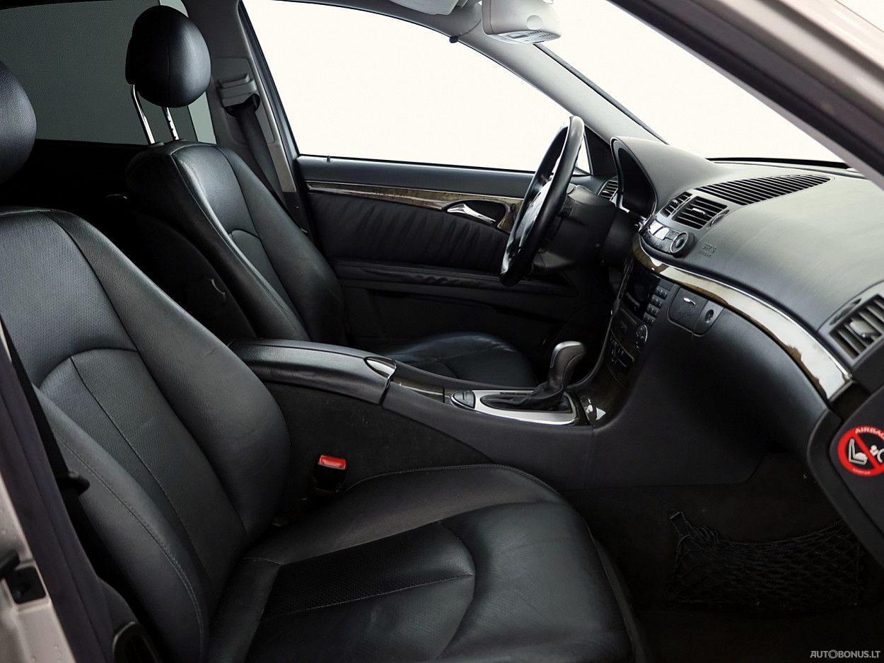 Mercedes-Benz E320 | 5