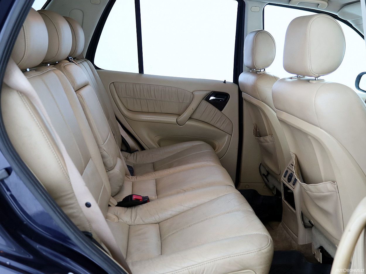 Mercedes-Benz ML270 | 6