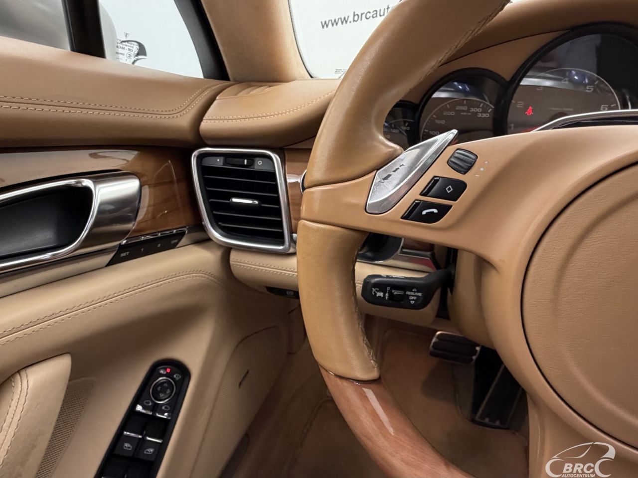 Porsche Panamera | 34
