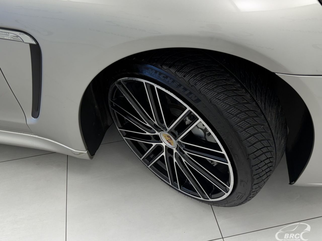 Porsche Panamera | 43