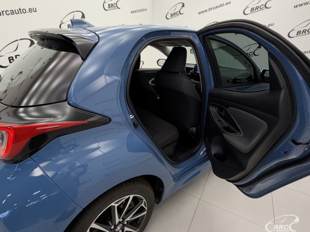 Toyota Yaris | 11