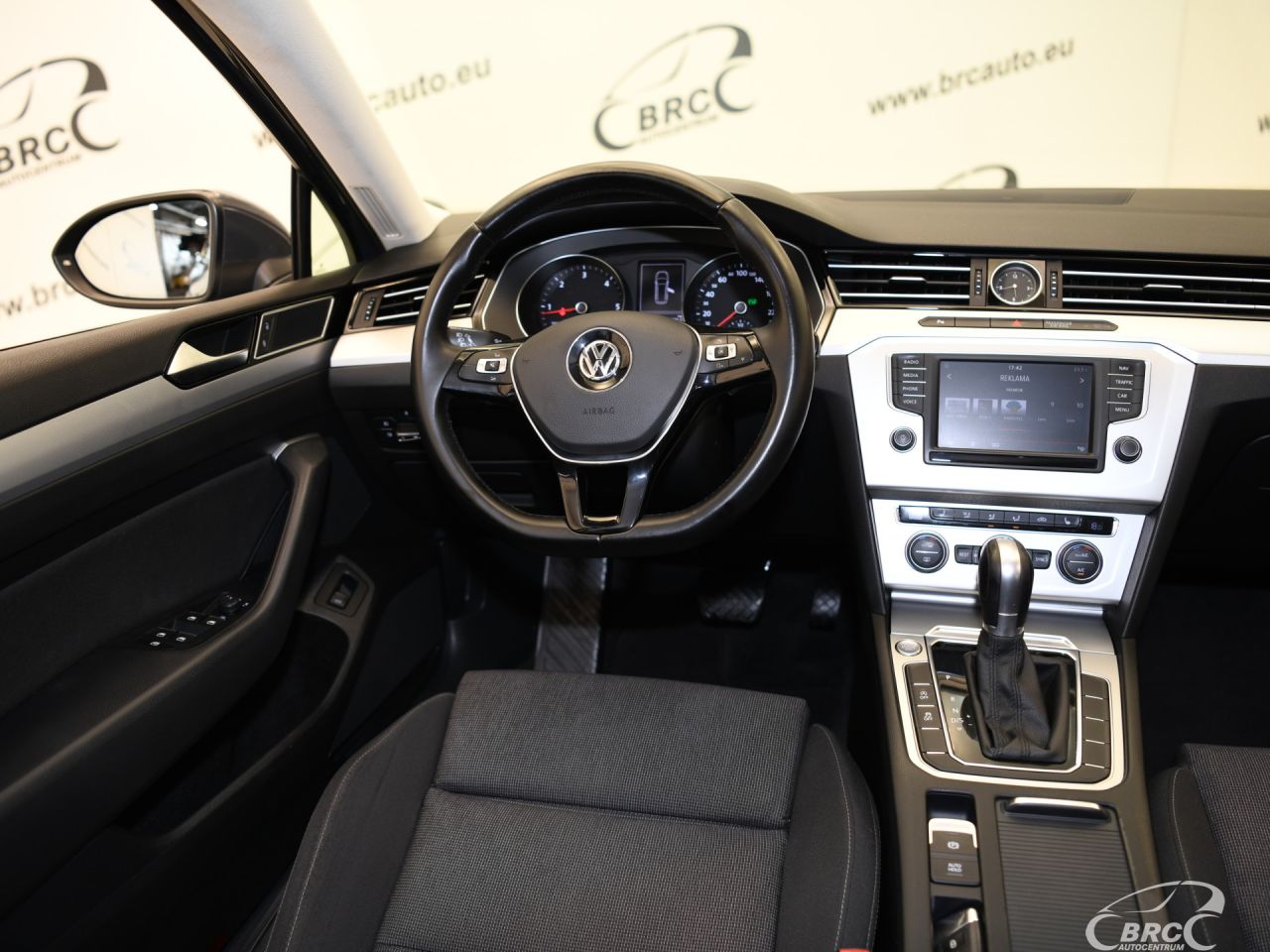 Volkswagen Passat | 25