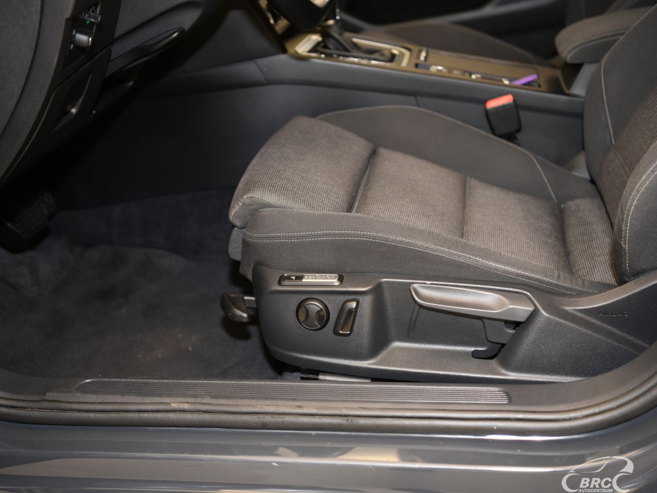 Volkswagen Passat | 38