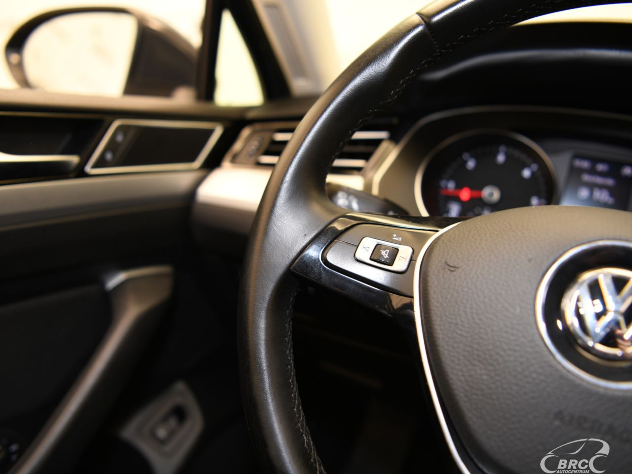 Volkswagen Passat | 26