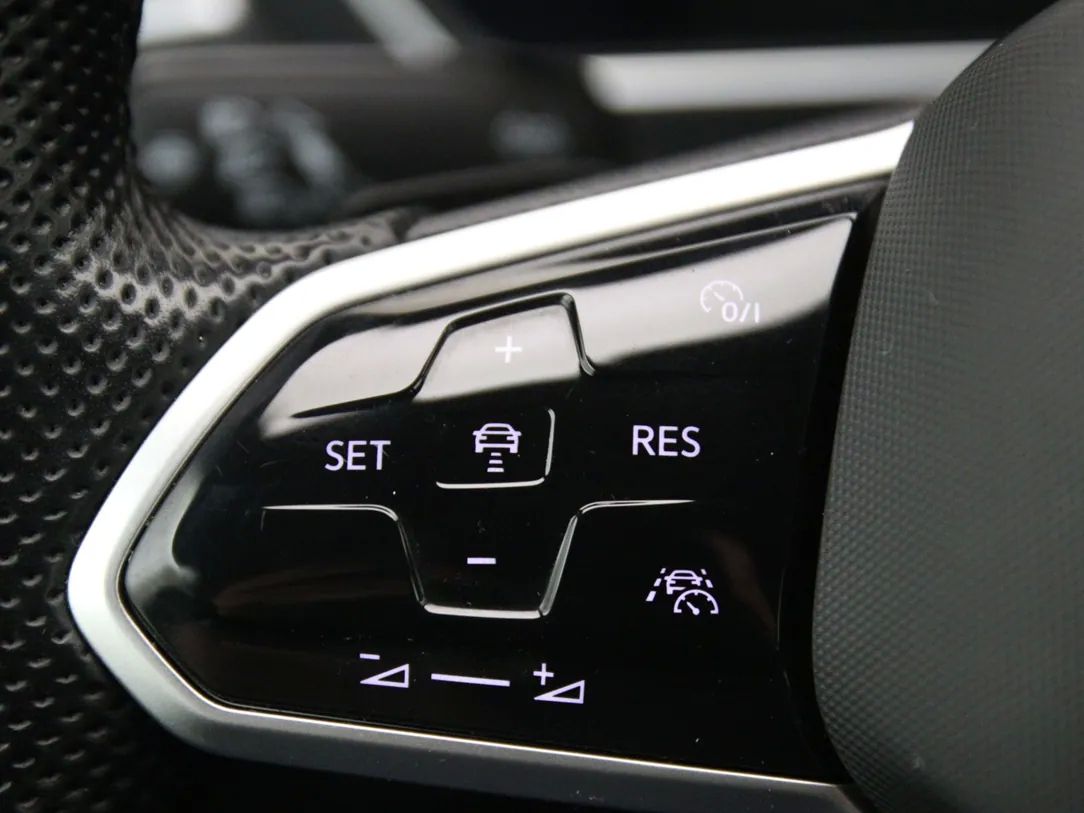 Volkswagen Tiguan | 30