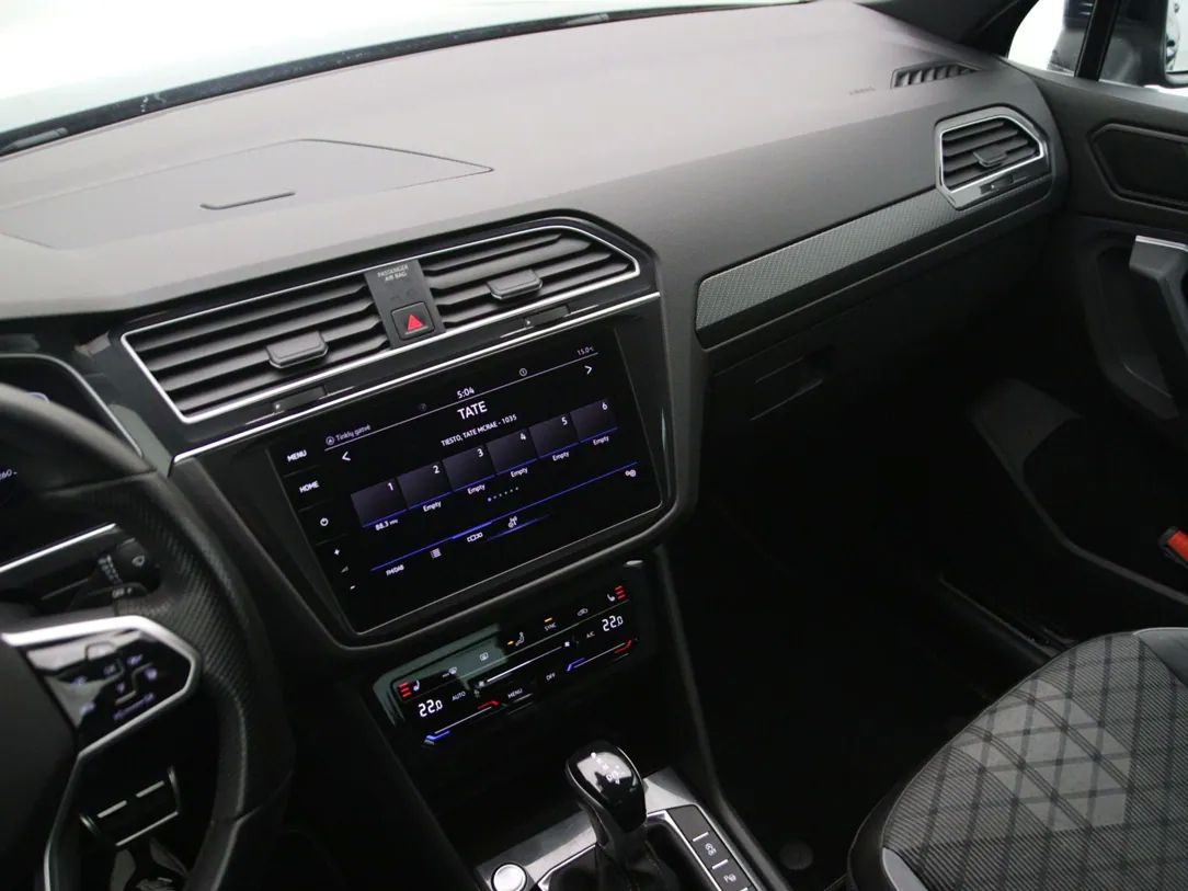 Volkswagen Tiguan | 18