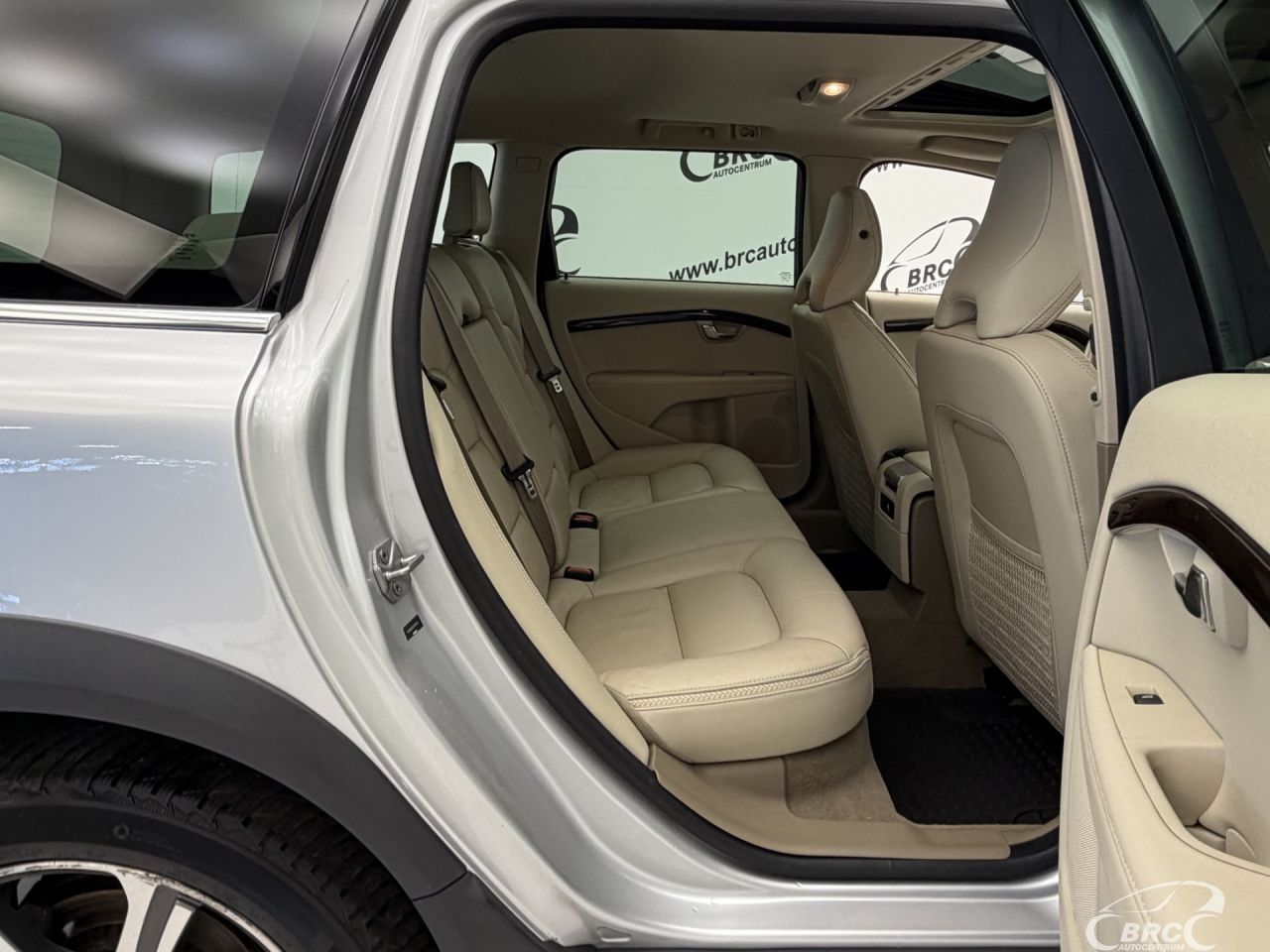 Volvo XC70 | 15