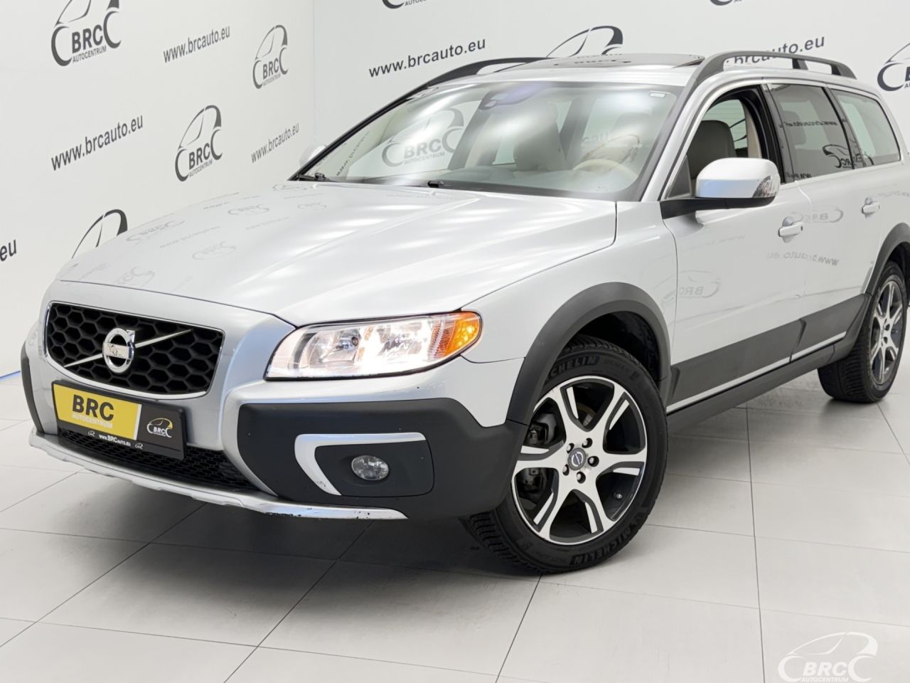 Volvo XC70 | 83