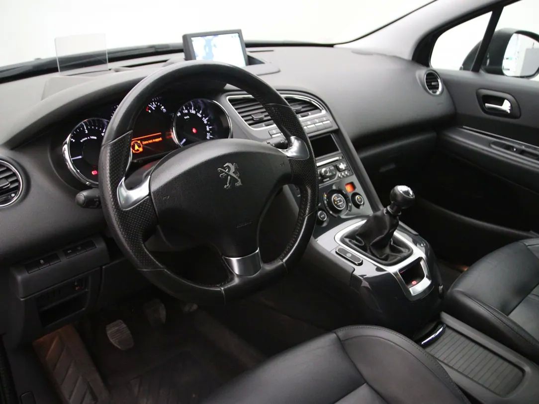 Peugeot 5008 | 16