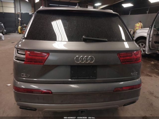 Audi Q7 | 15