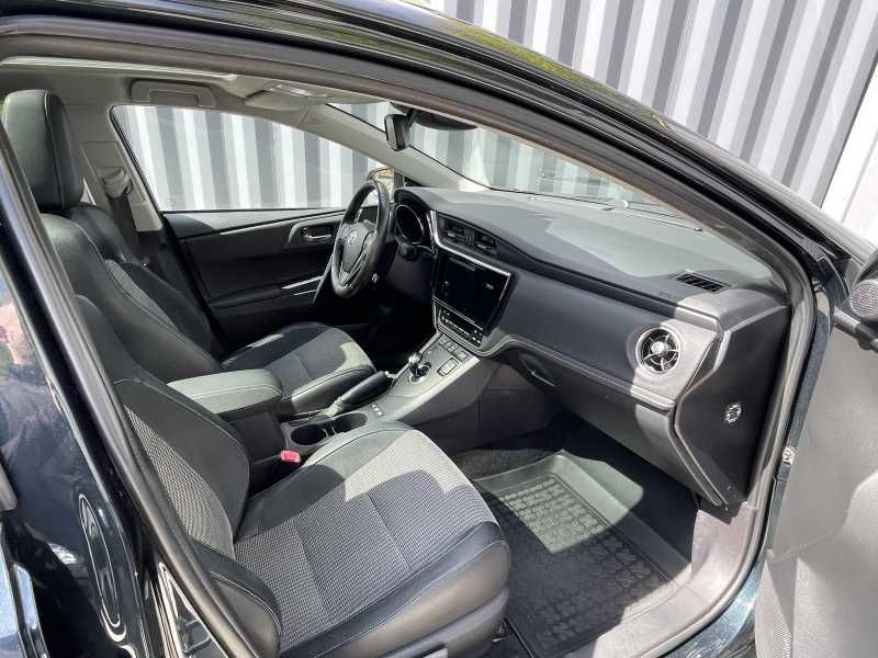 Toyota Auris | 7