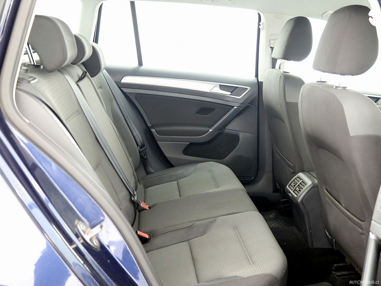 Volkswagen Golf | 12