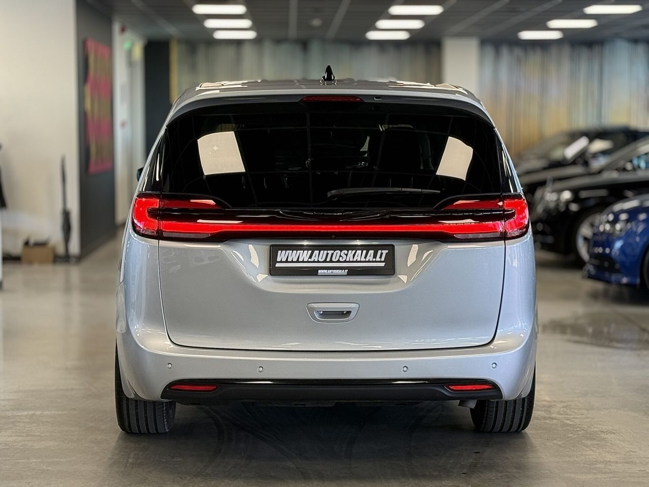 Chrysler Pacifica | 9