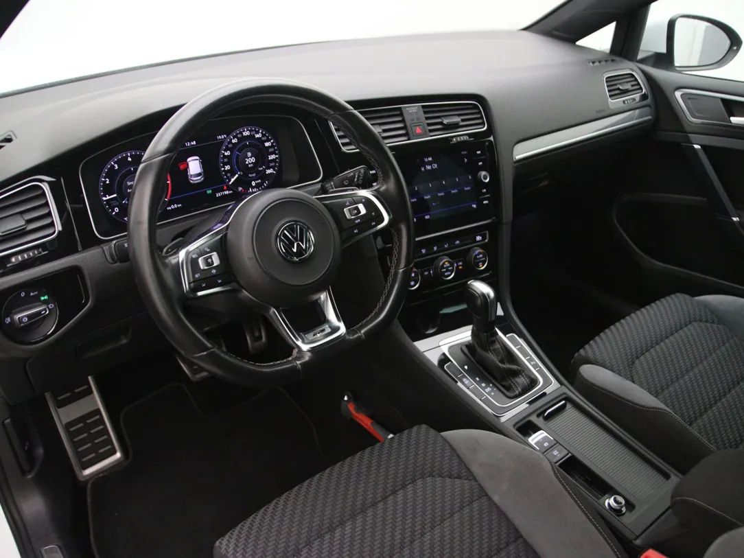 Volkswagen Golf | 14