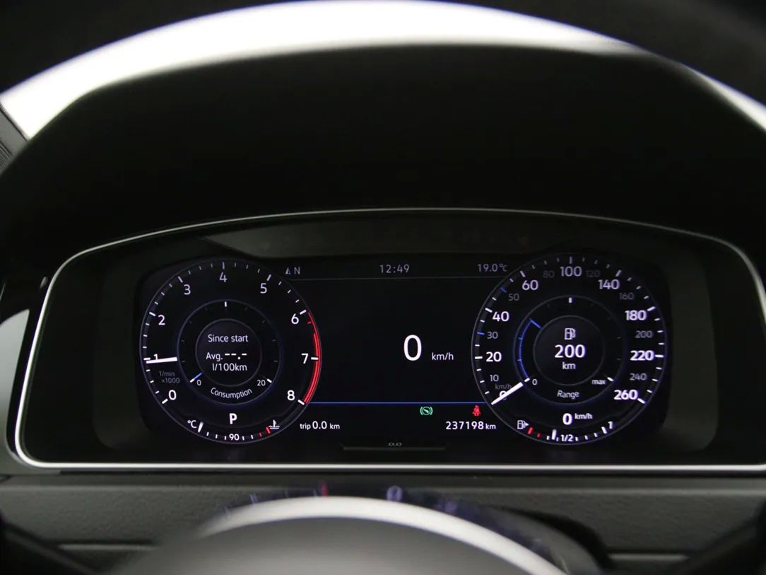 Volkswagen Golf | 17