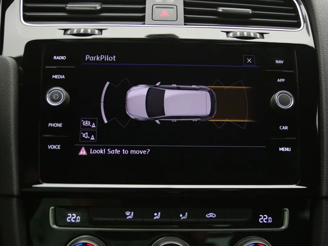 Volkswagen Golf | 23