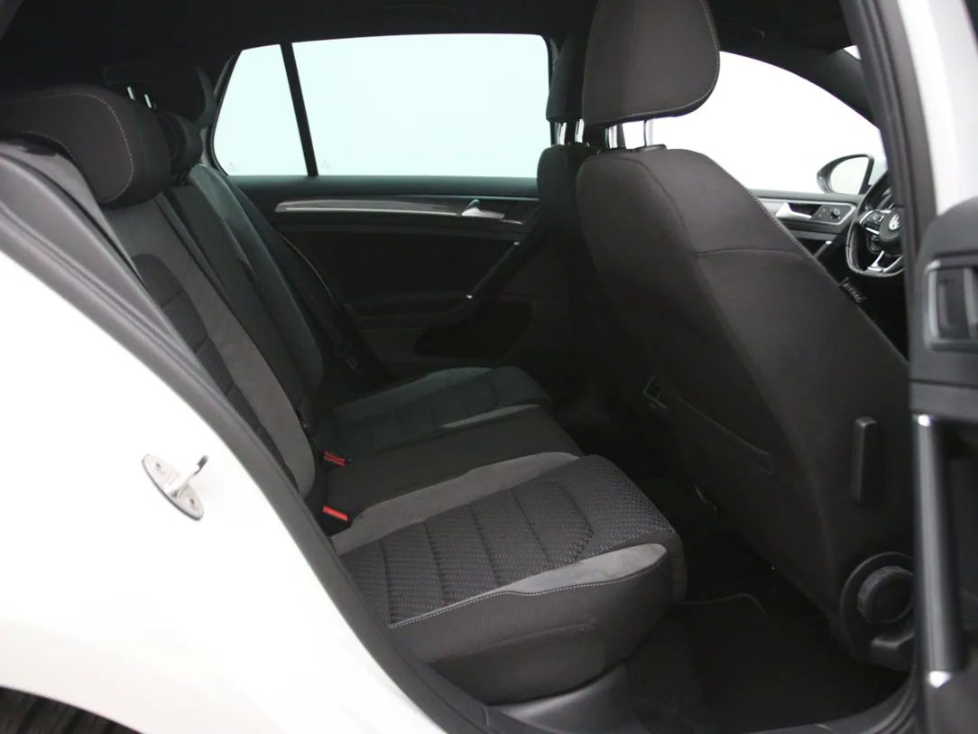 Volkswagen Golf | 13