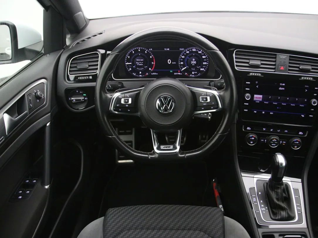 Volkswagen Golf | 15