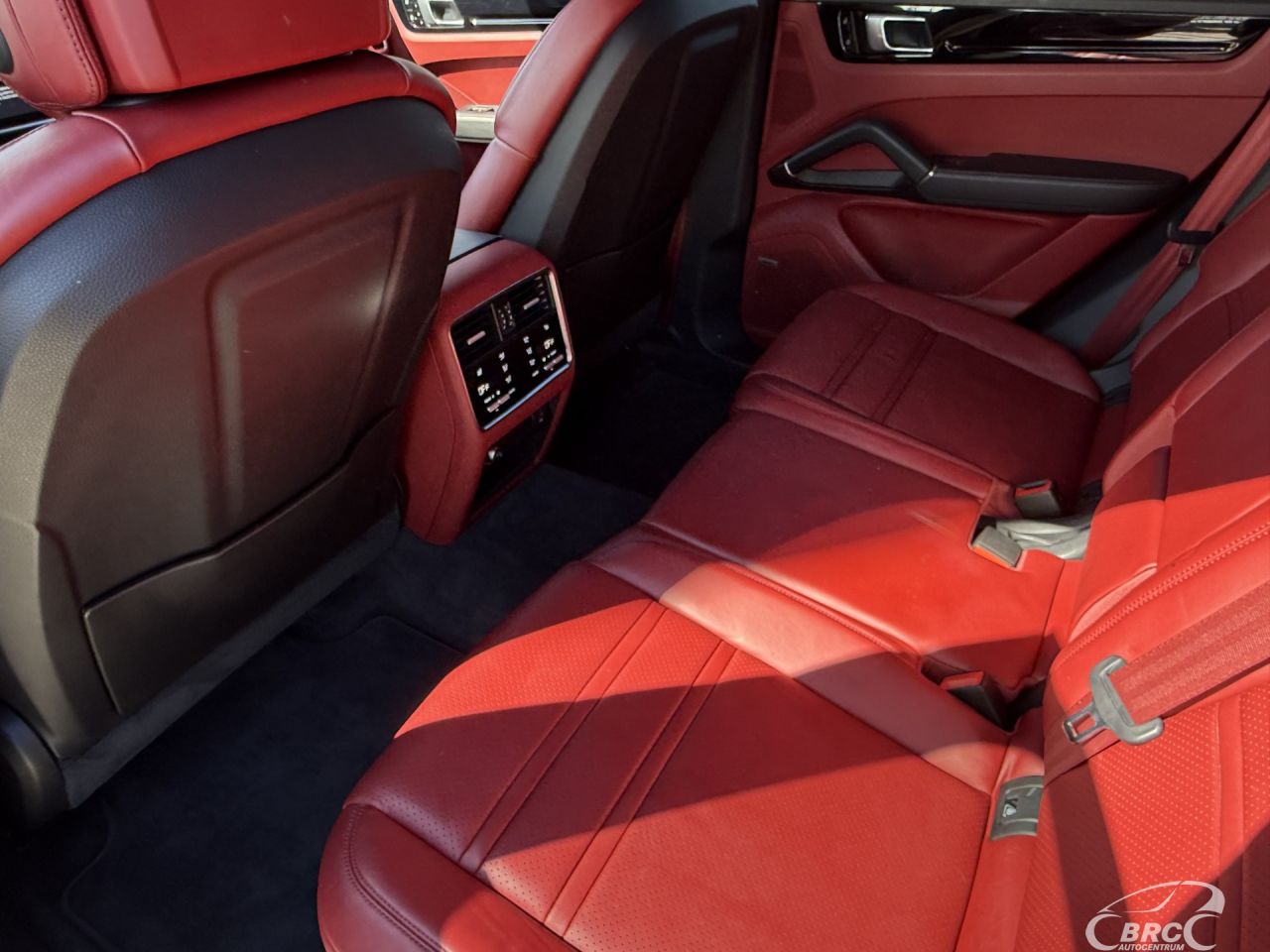 Porsche Cayenne | 12