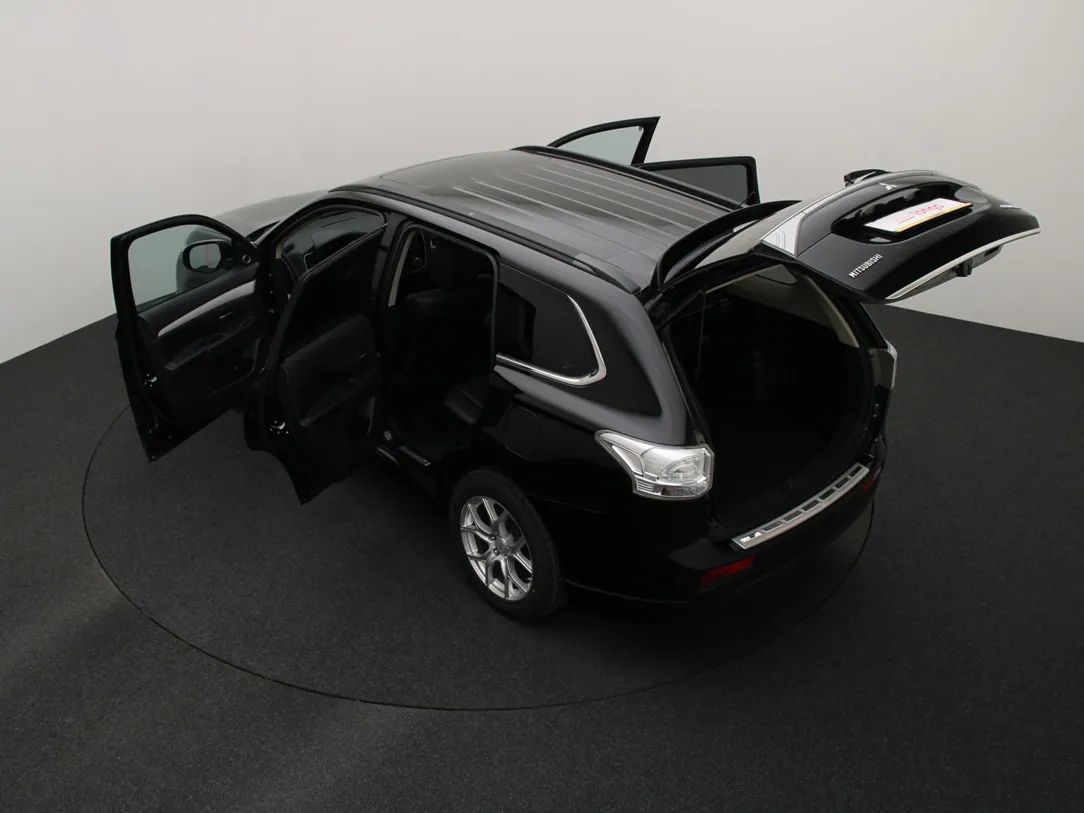 Mitsubishi Outlander | 12