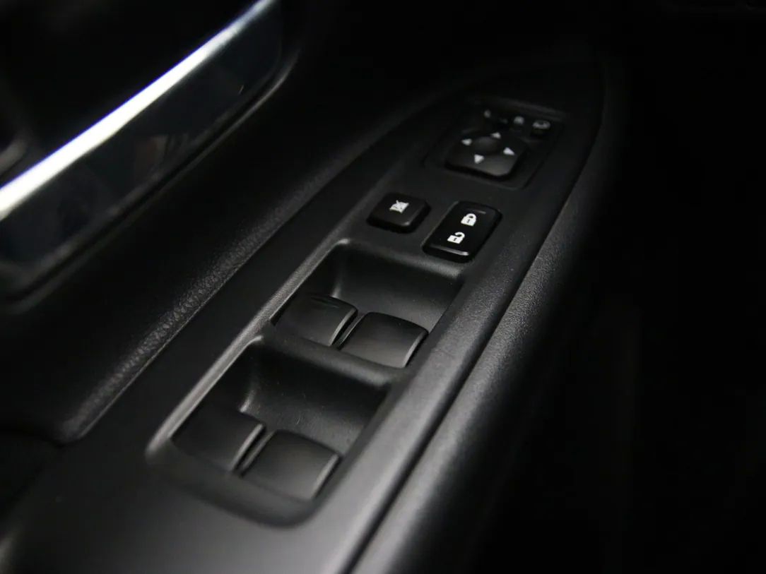 Mitsubishi Outlander | 25