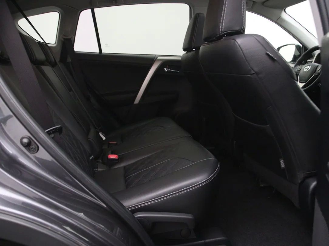 Toyota RAV4 | 14