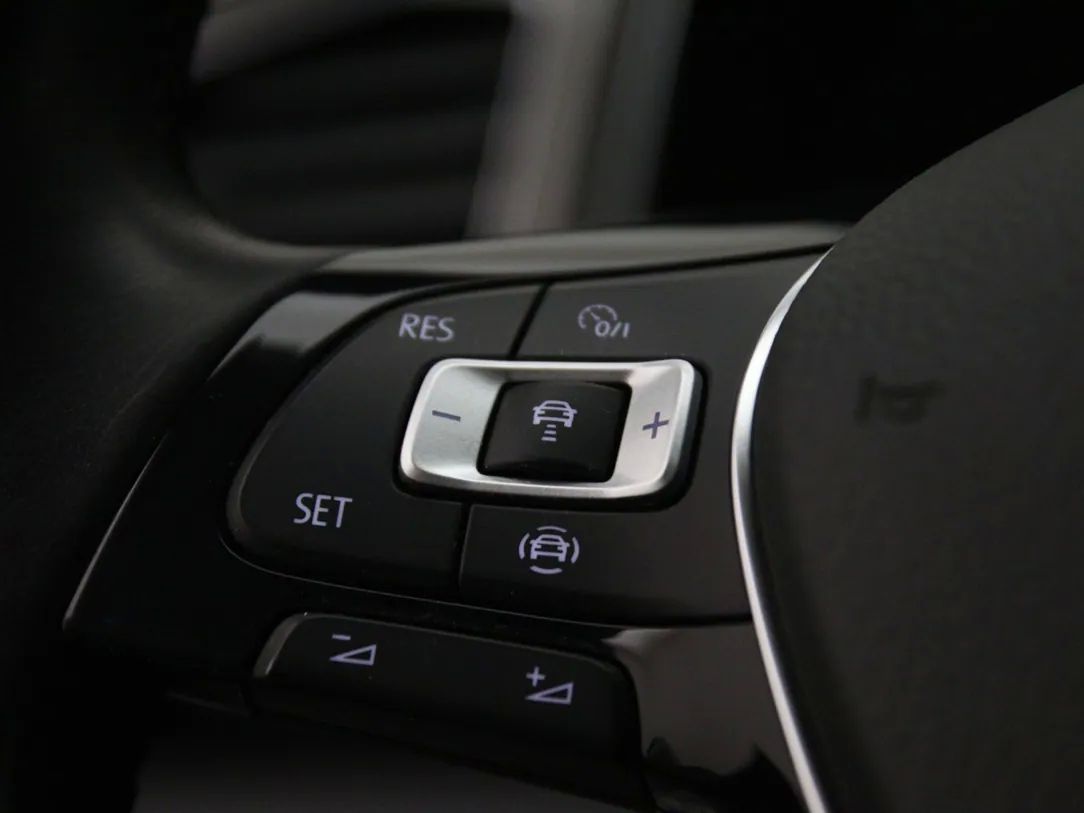 Volkswagen T-Roc | 30