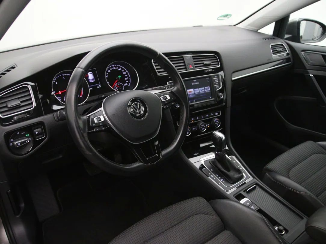 Volkswagen Golf | 15