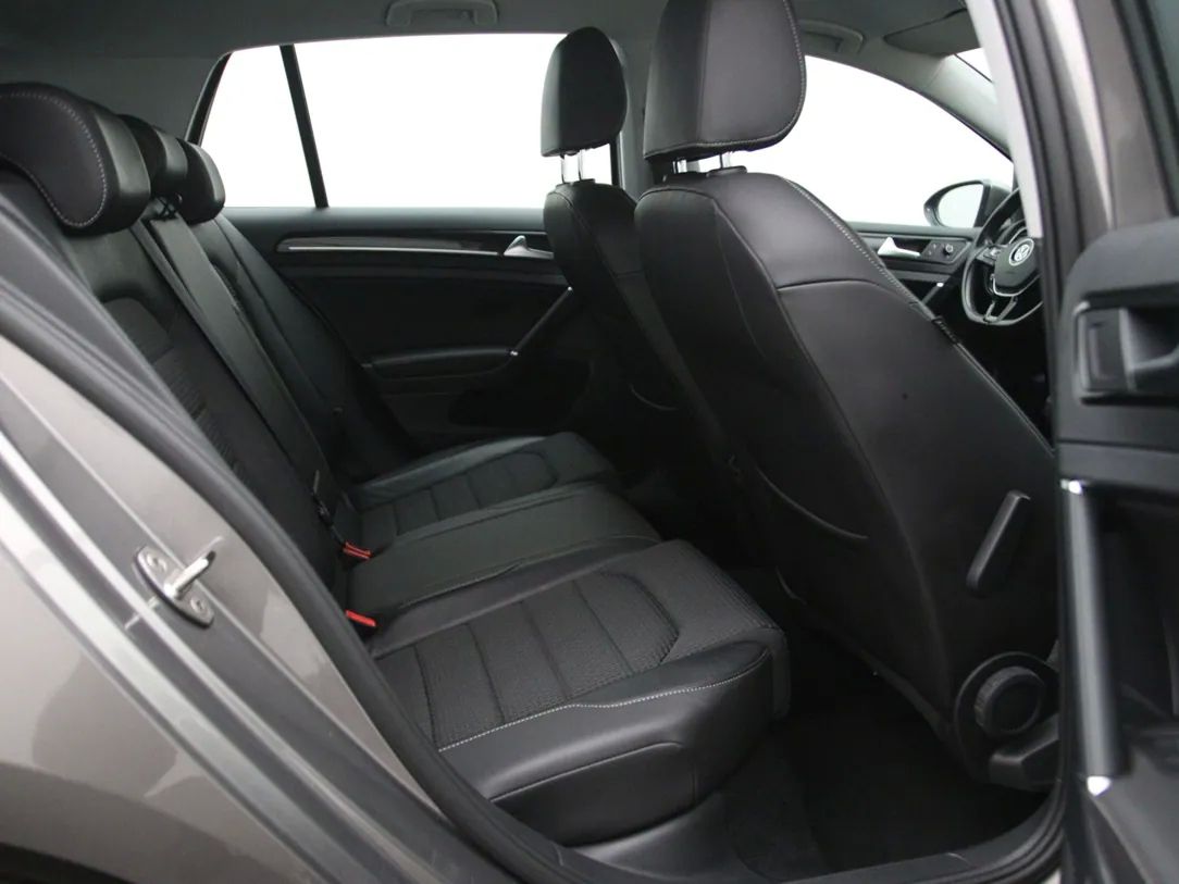 Volkswagen Golf | 14