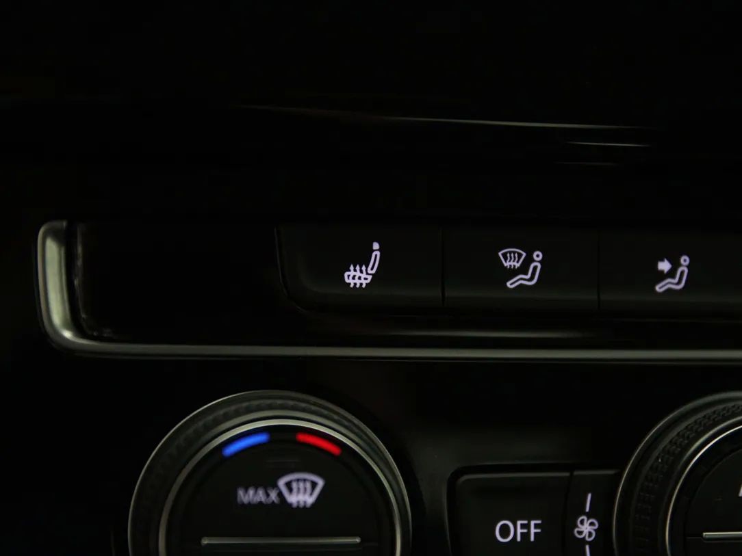 Volkswagen Golf | 29