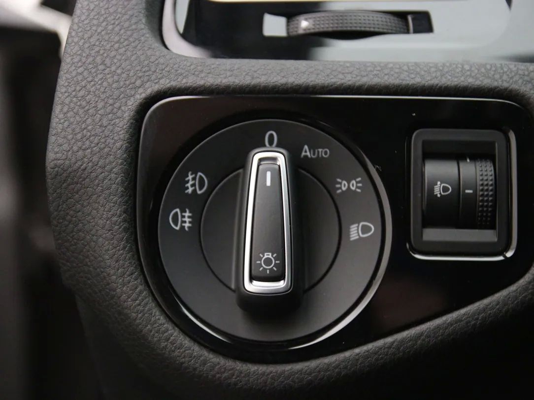 Volkswagen Golf | 26