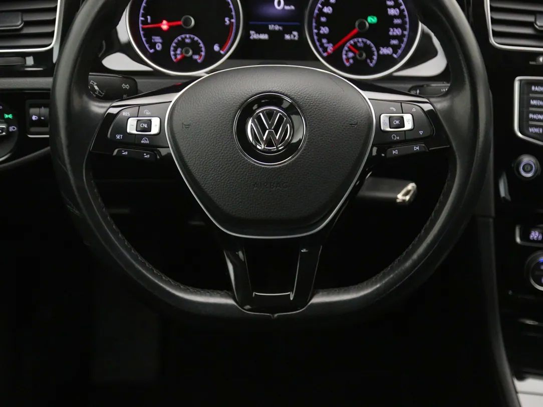 Volkswagen Golf | 17