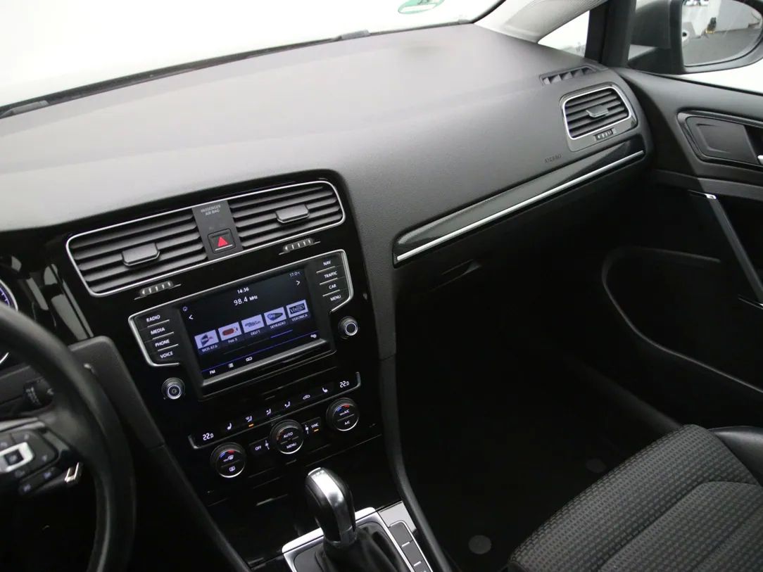 Volkswagen Golf | 20