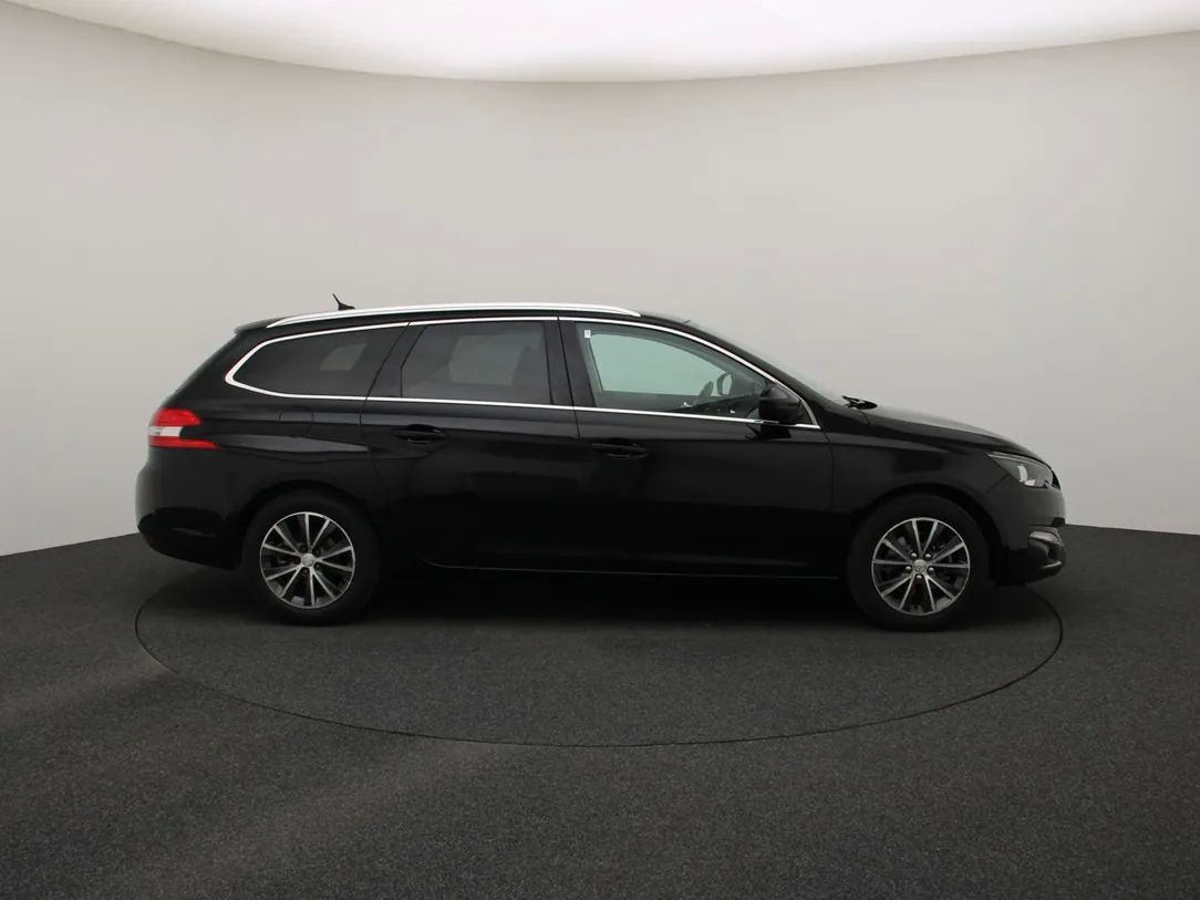 Peugeot 308 | 8
