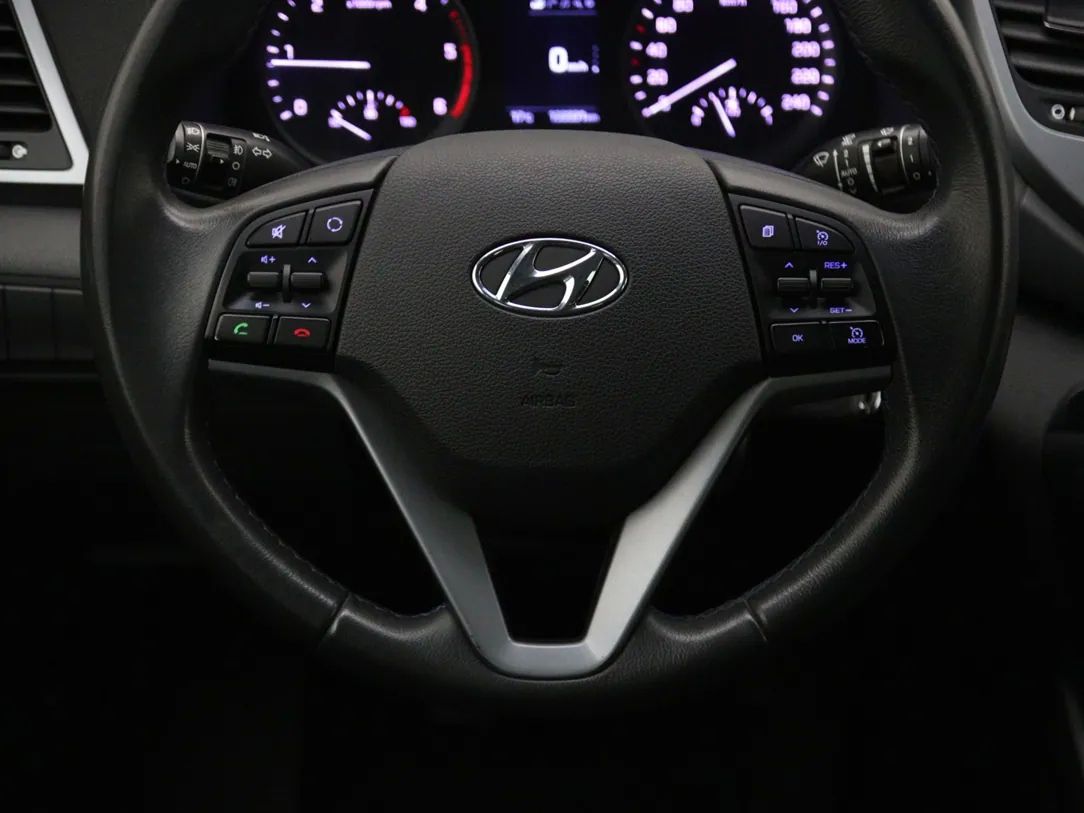 Hyundai Tucson | 17